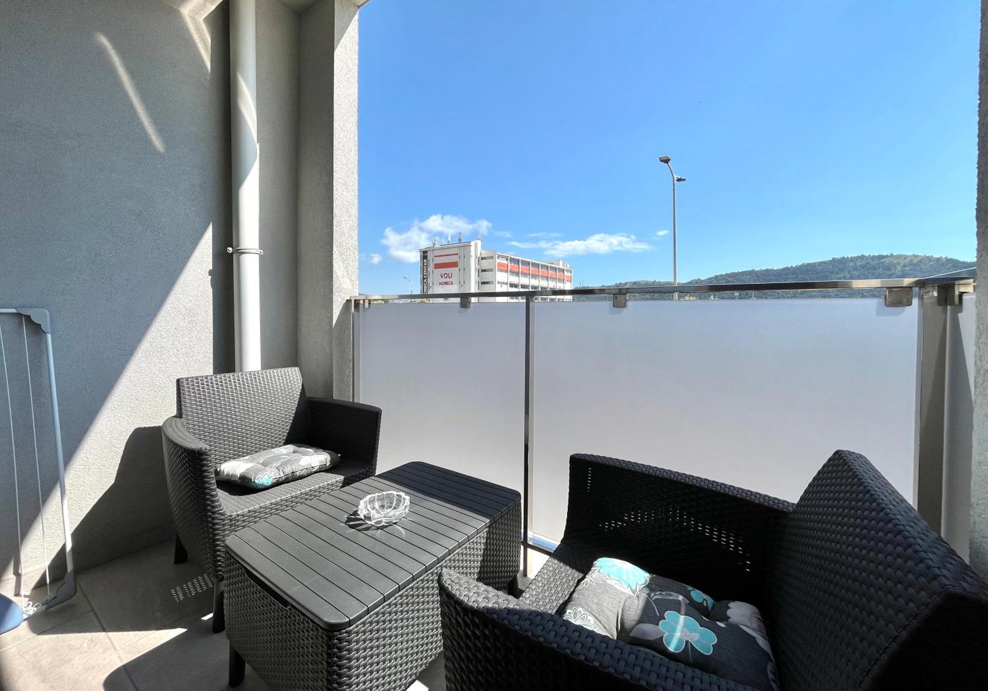 Albatros Apartments Bar Bilik gambar